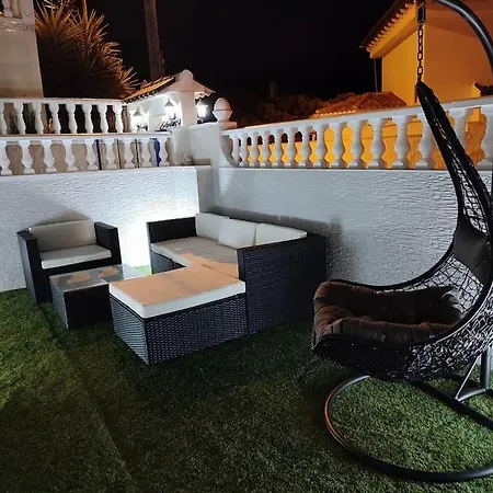 Al Lado Del Mar *