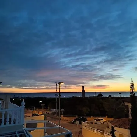 Вилла Al Lado Del Mar Торевьиа